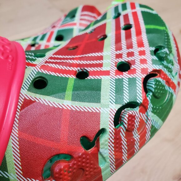 Crocs Baya Holiday Plaid Clogs Christmas Red Green Comfort Sandals Mens Size 12 main image 4